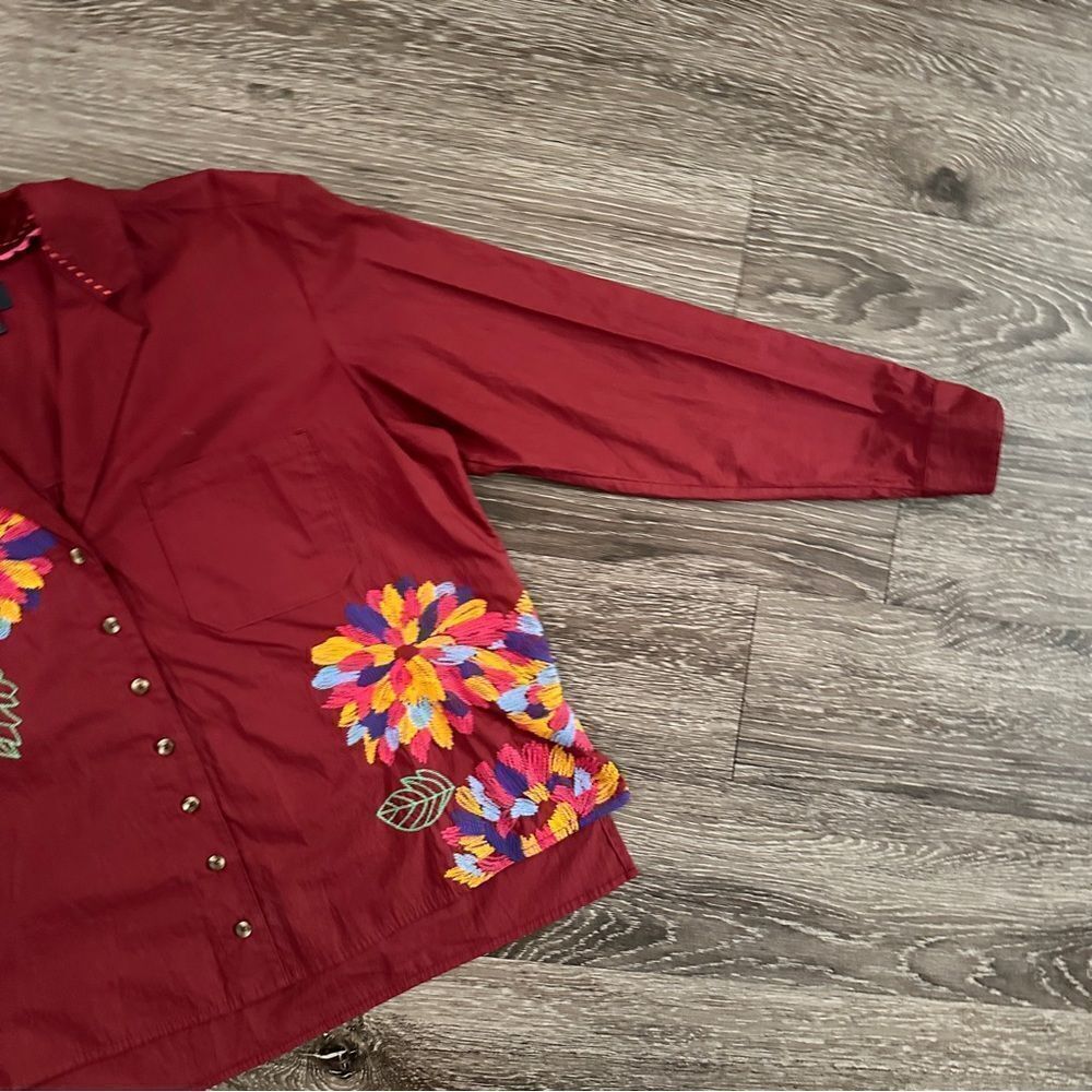 Maeve Embroidered Button Down - Picture 4 of 9